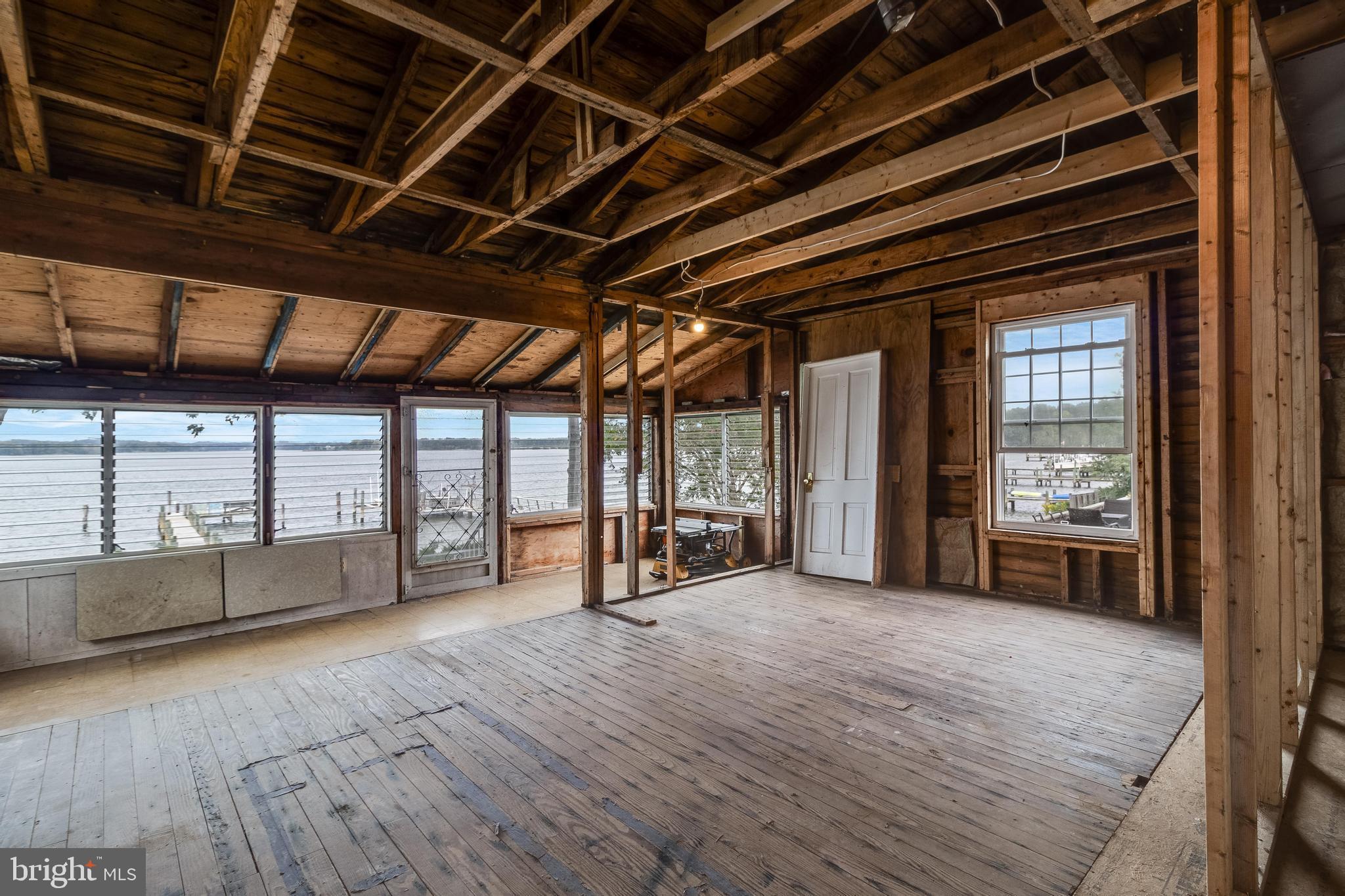 22323 SAINT CLEMENTS AVENUE