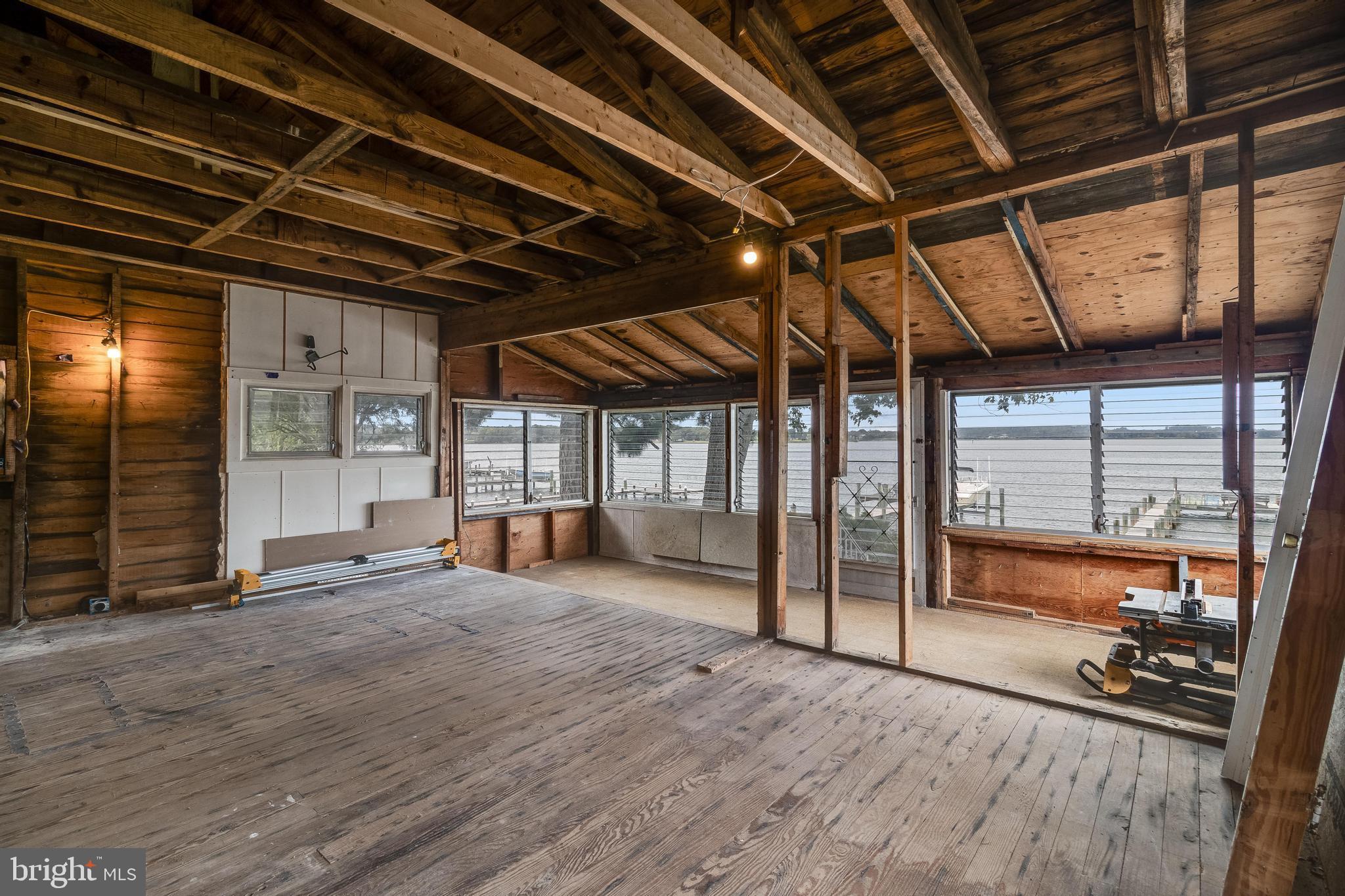 22323 SAINT CLEMENTS AVENUE