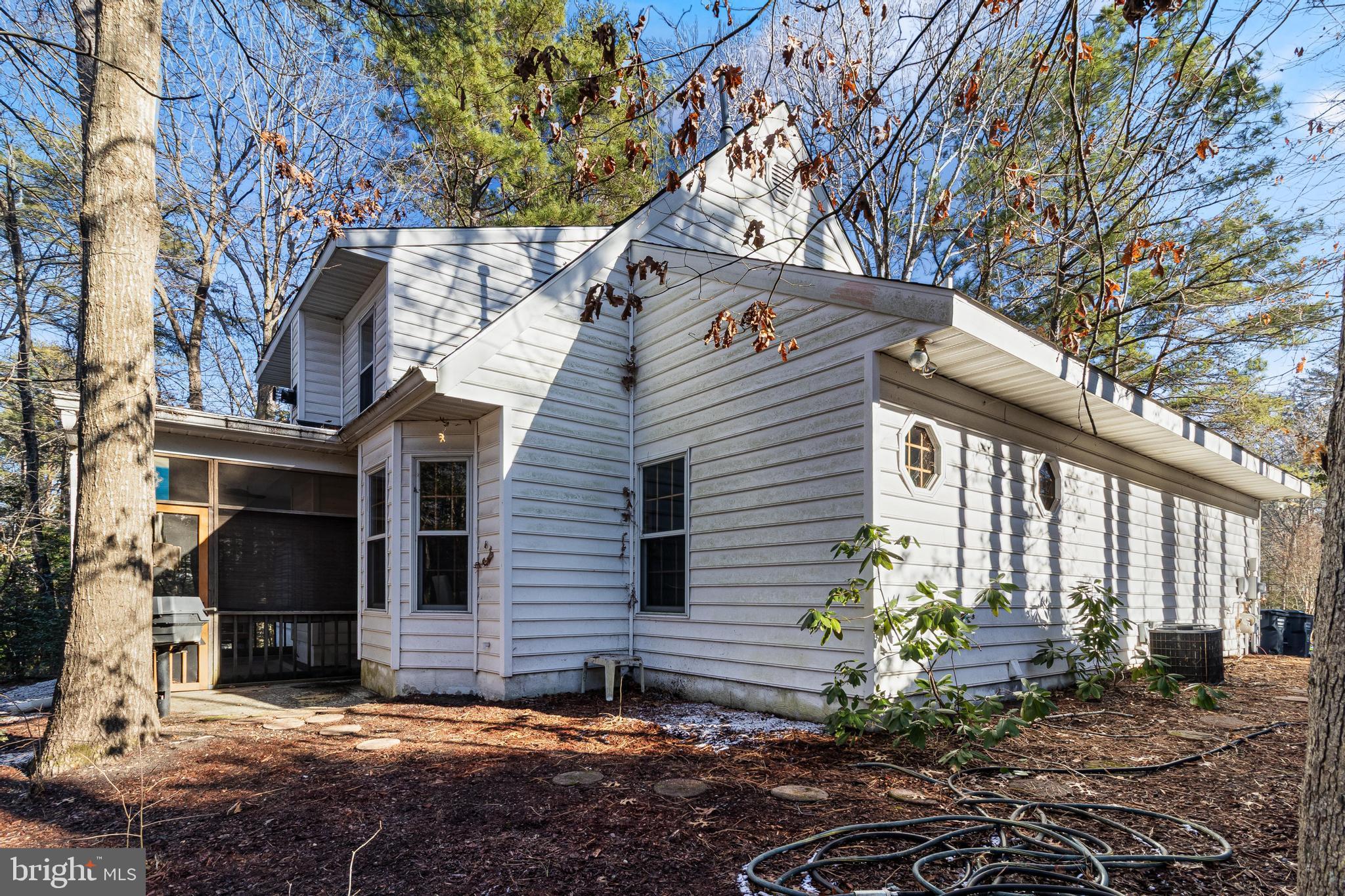 23015 WEDGEWOOD LANE