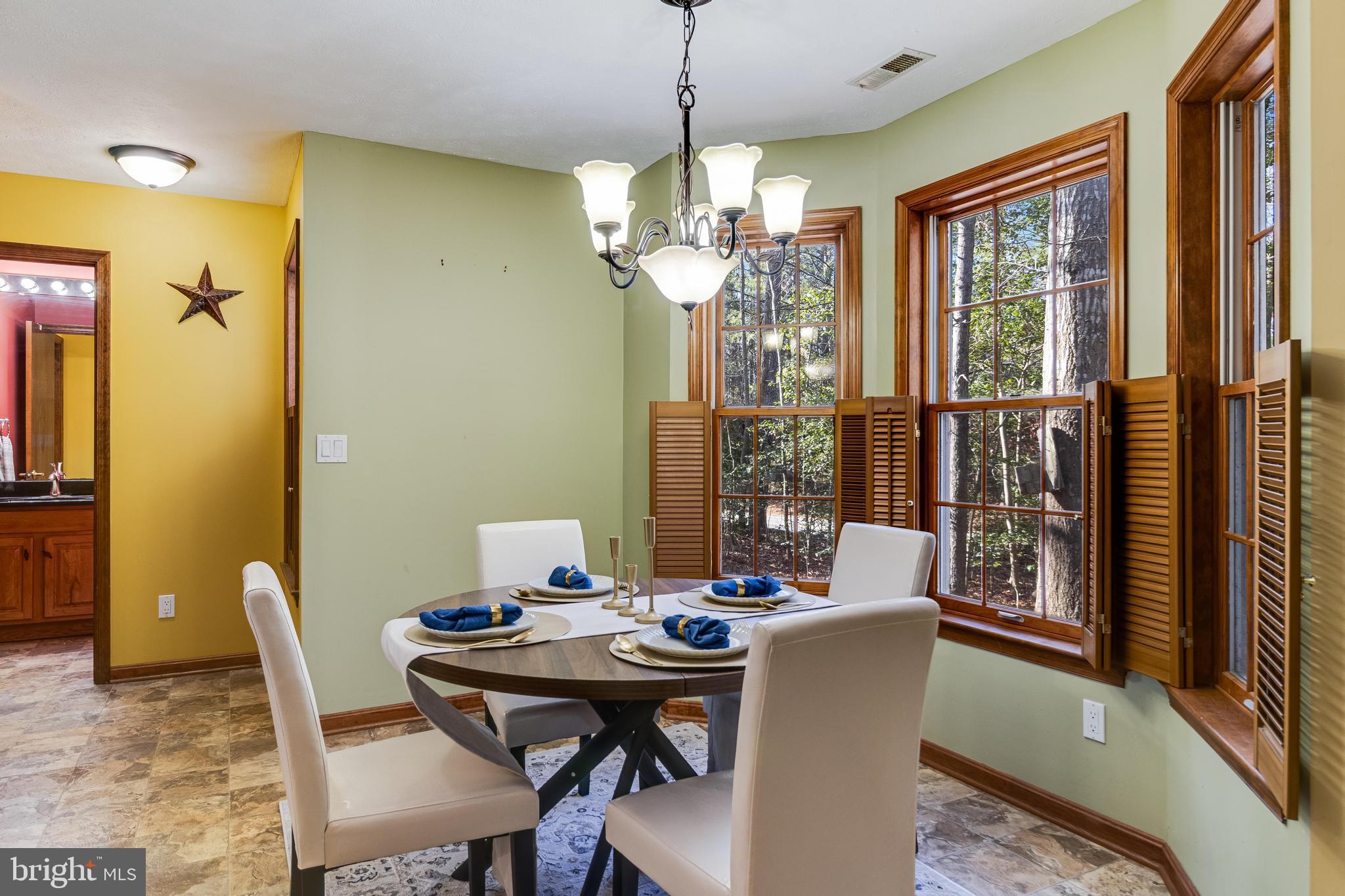 23015 WEDGEWOOD LANE