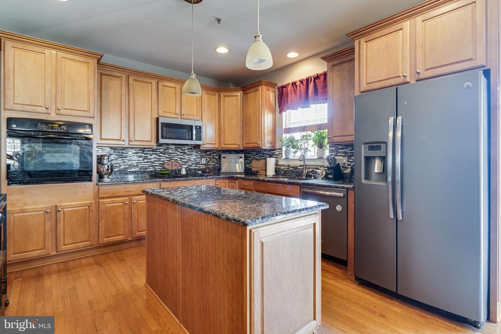 24433 BROAD CREEK DRIVE