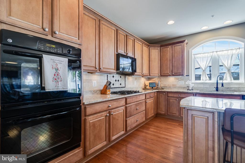 24475 BROAD CREEK DRIVE