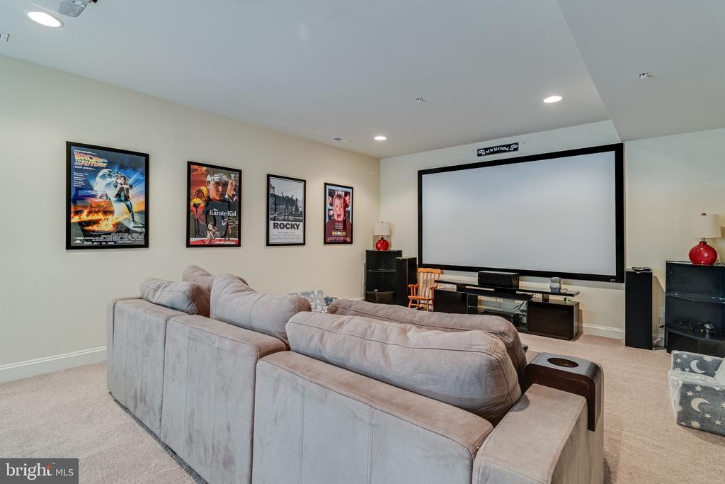 24475 BROAD CREEK DRIVE