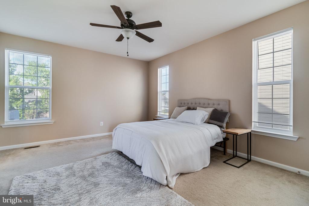 22277 SCOTT CIRCLE