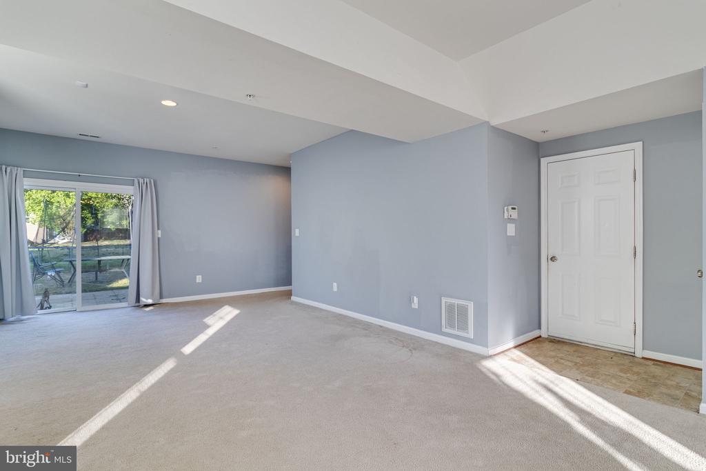 22277 SCOTT CIRCLE