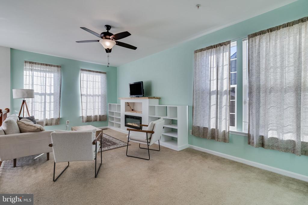 22277 SCOTT CIRCLE