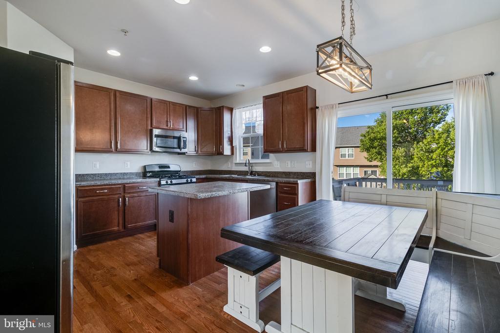 22277 SCOTT CIRCLE
