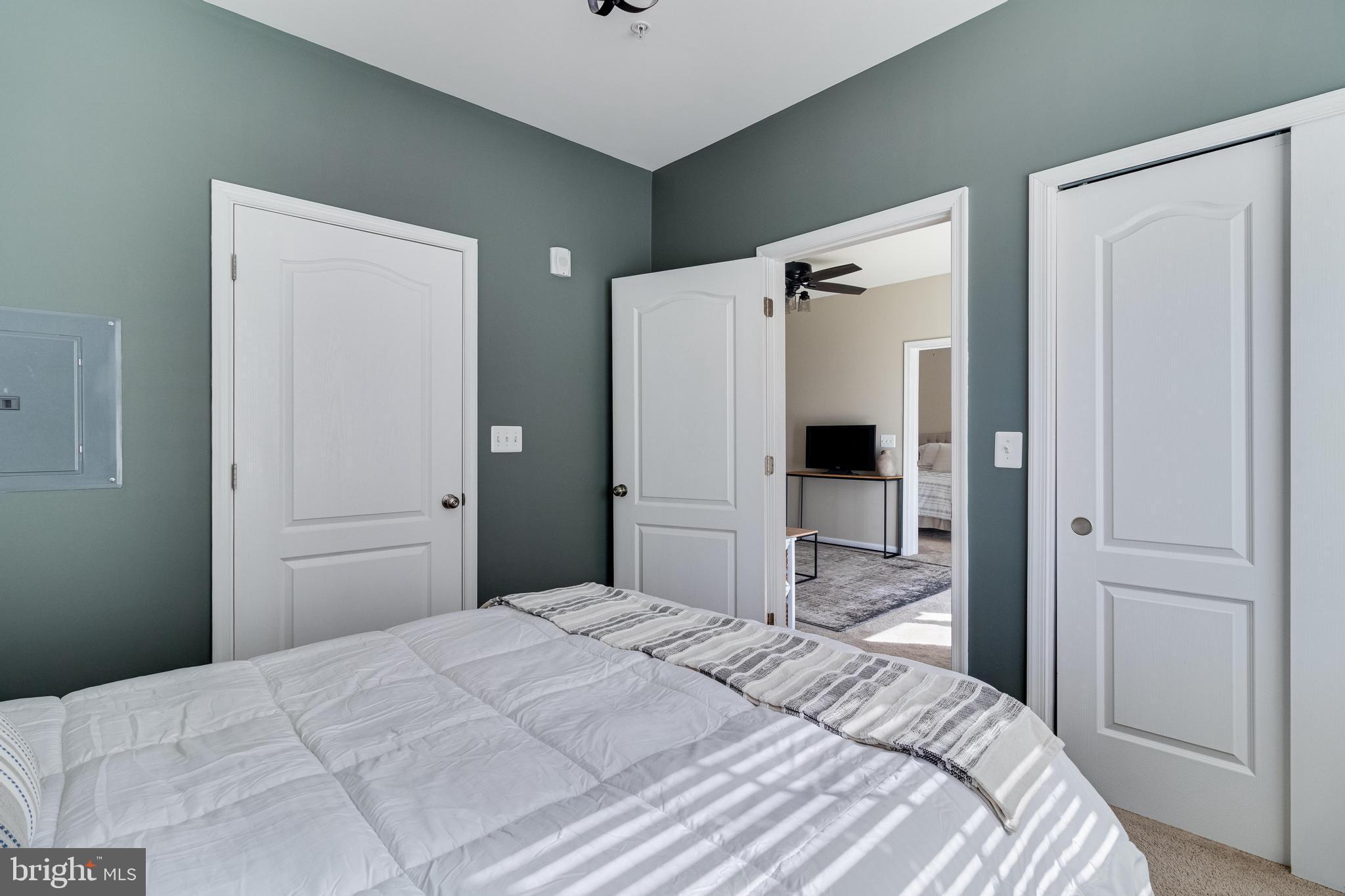 23540 F D R BOULEVARD 106