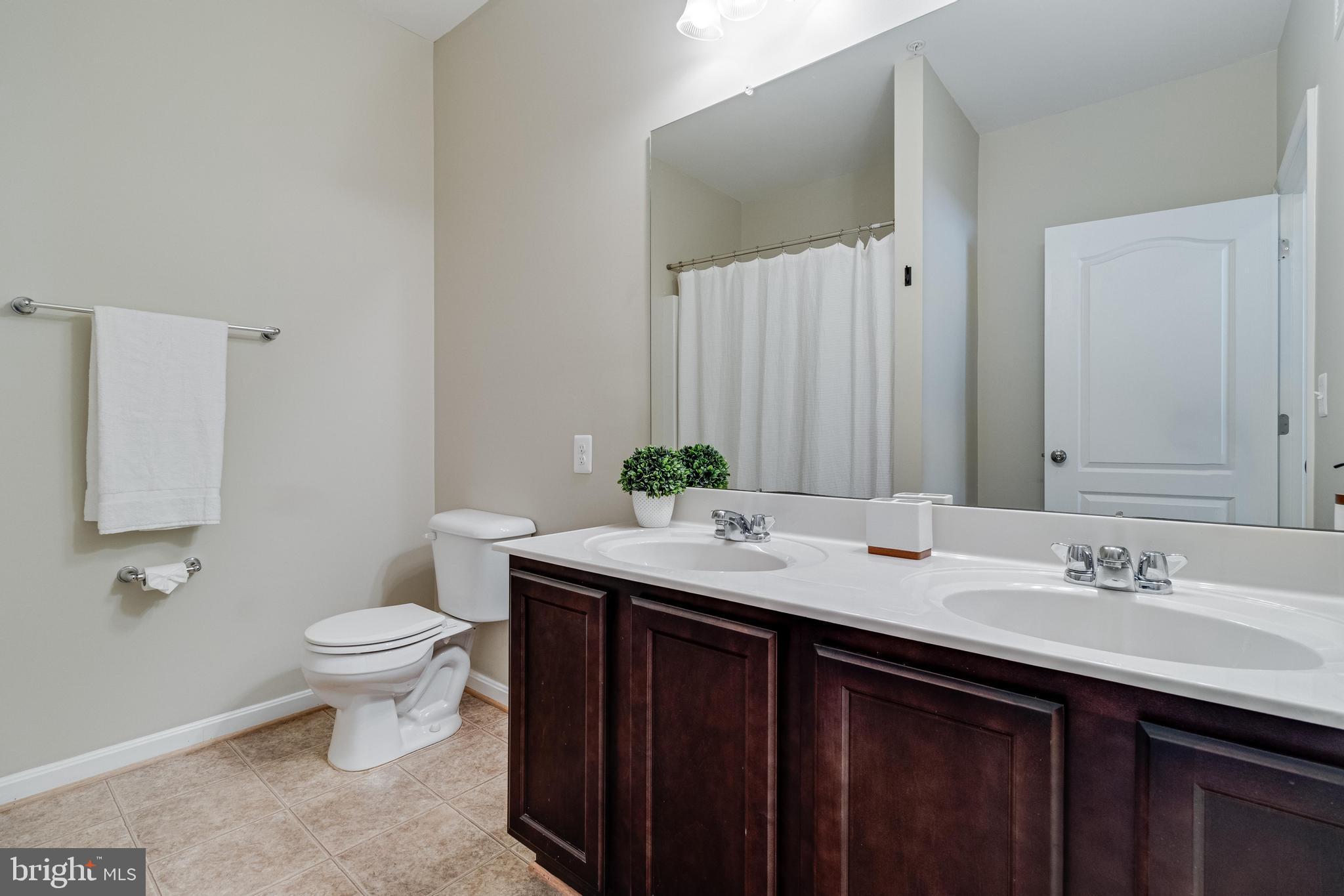 23540 F D R BOULEVARD 106