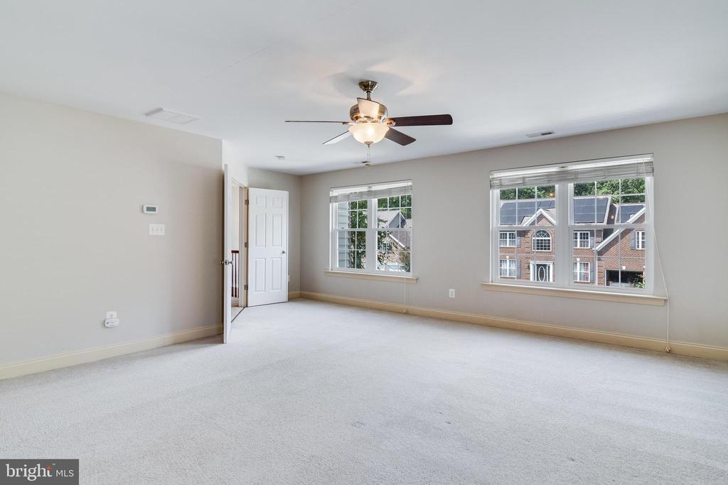 20554 PERSHING DRIVE