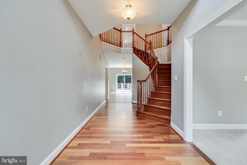 20554 PERSHING DRIVE