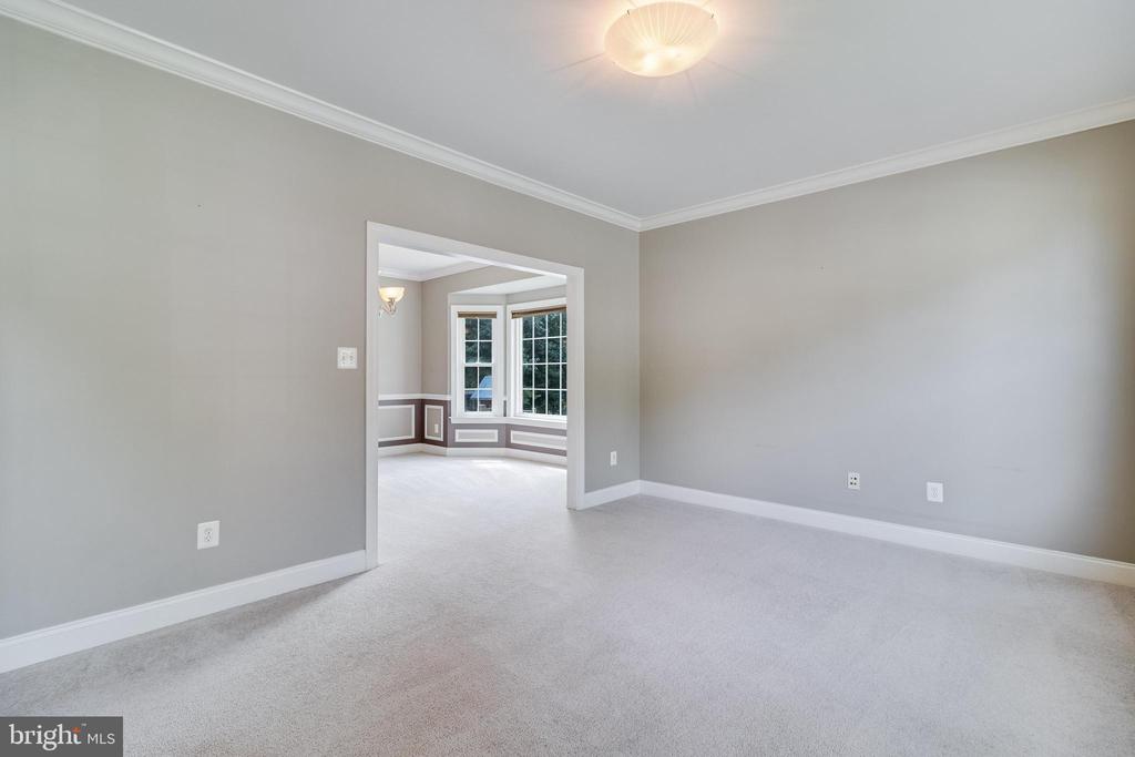 20554 PERSHING DRIVE