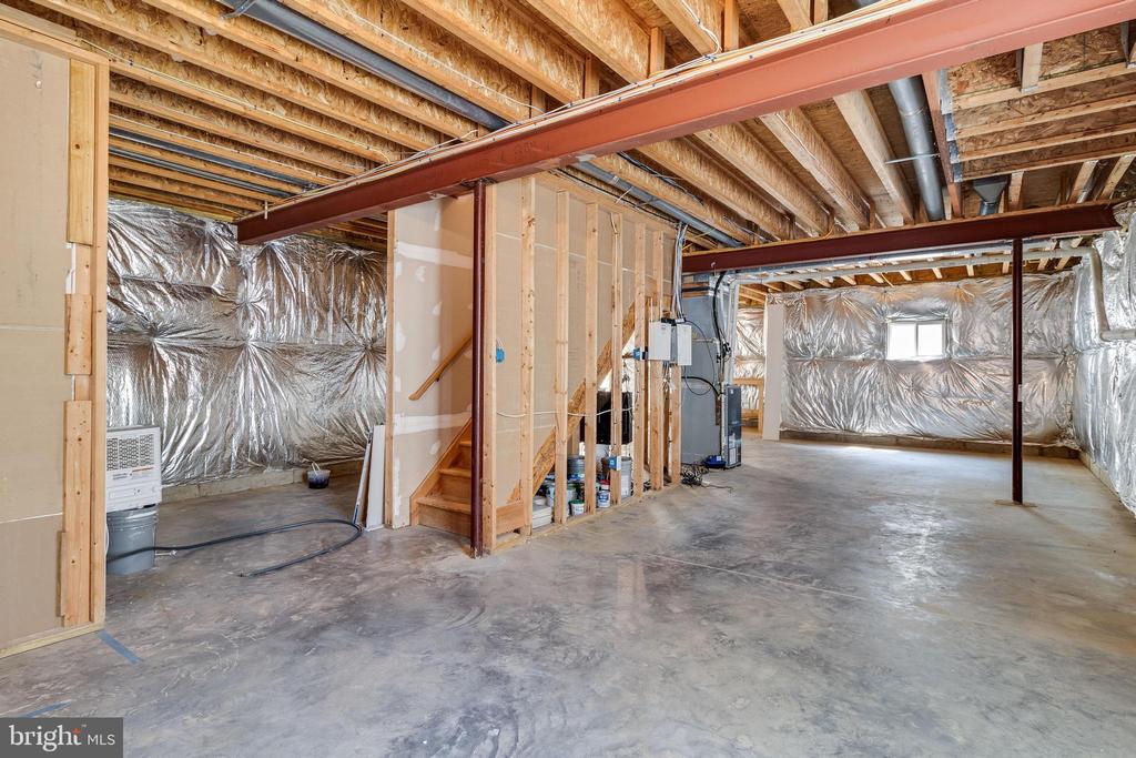 20554 PERSHING DRIVE