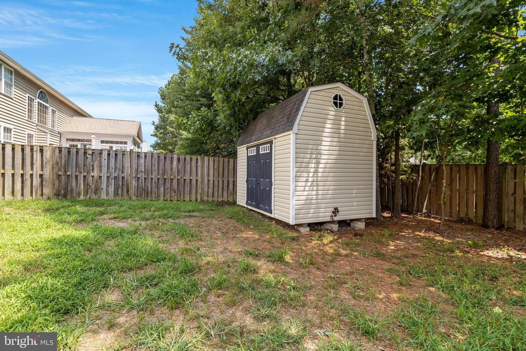 20554 PERSHING DRIVE