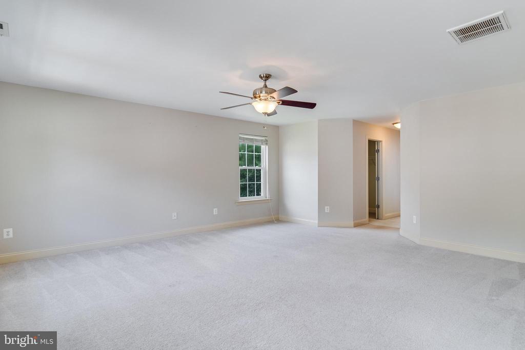 20554 PERSHING DRIVE