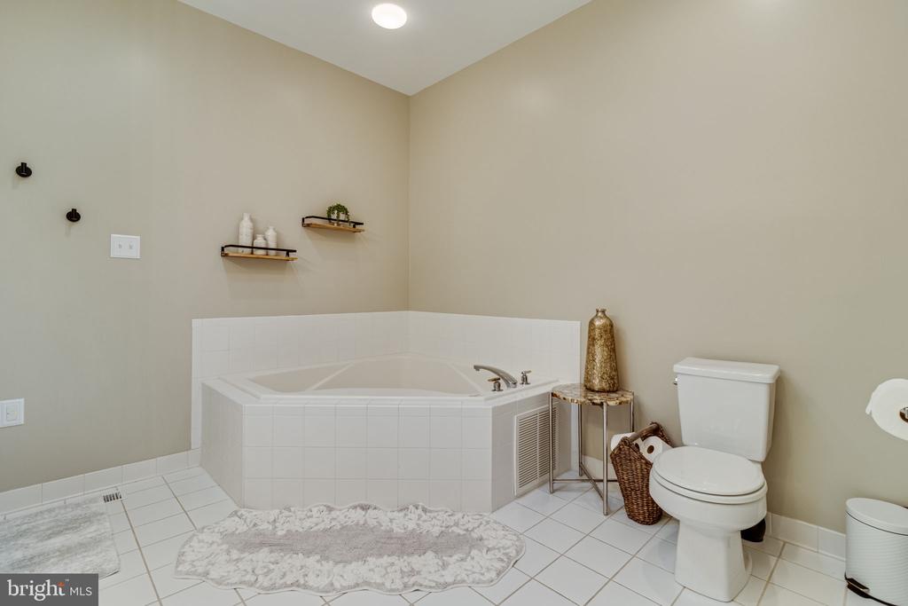 17265 CRAB POT LANE