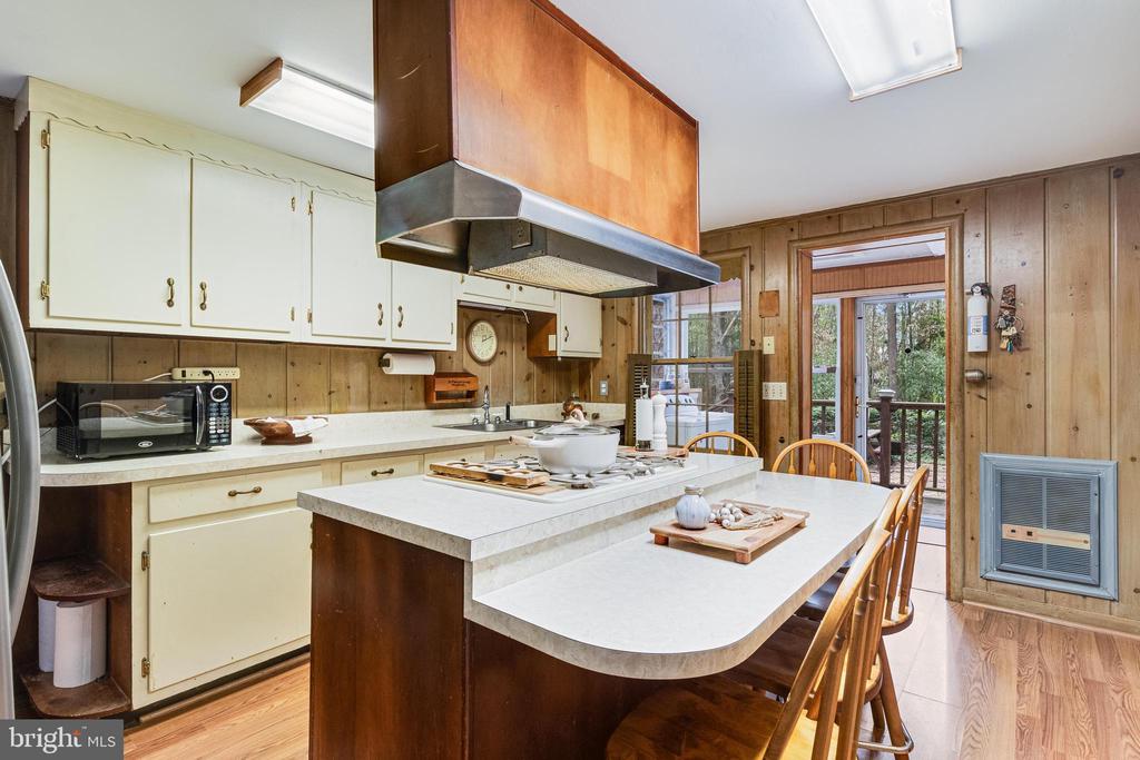 47558 LUCAS COVE LANE