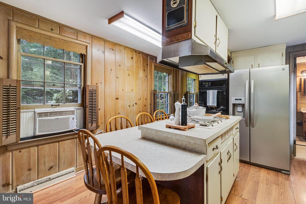 47558 LUCAS COVE LANE