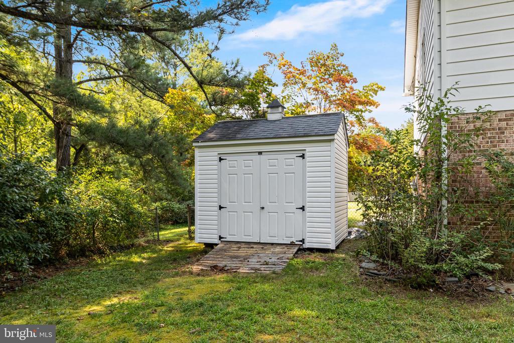 22386 LACEYS LANE