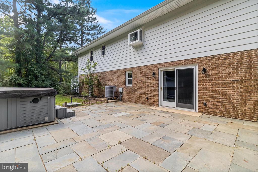 22386 LACEYS LANE