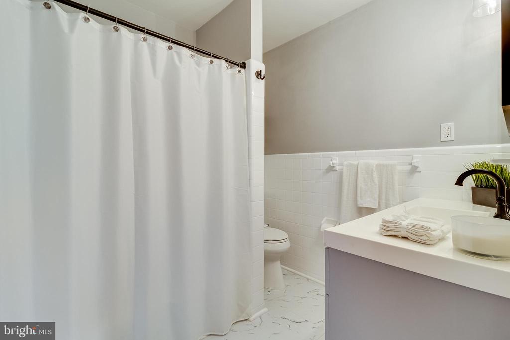 22386 LACEYS LANE