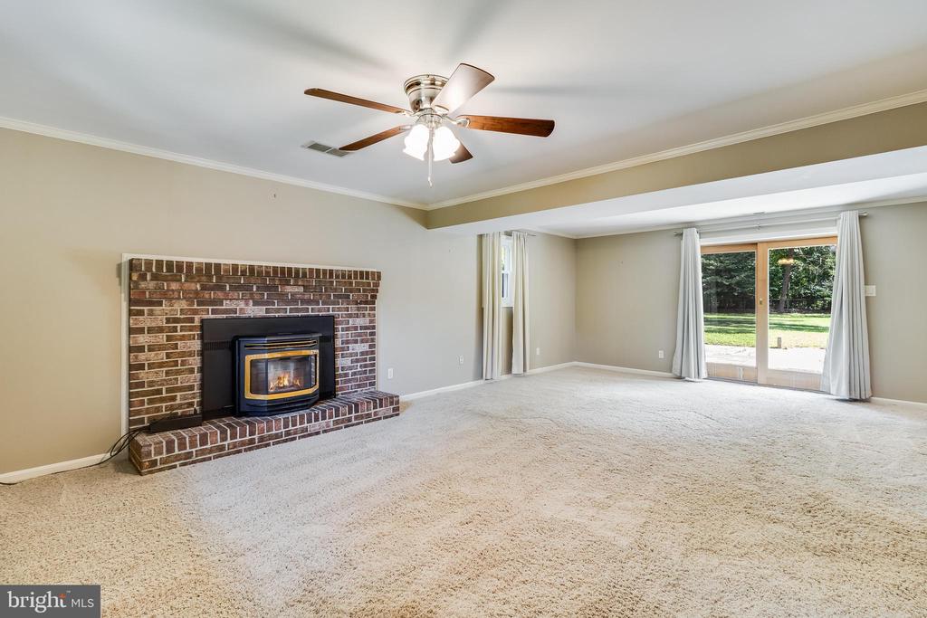 22386 LACEYS LANE