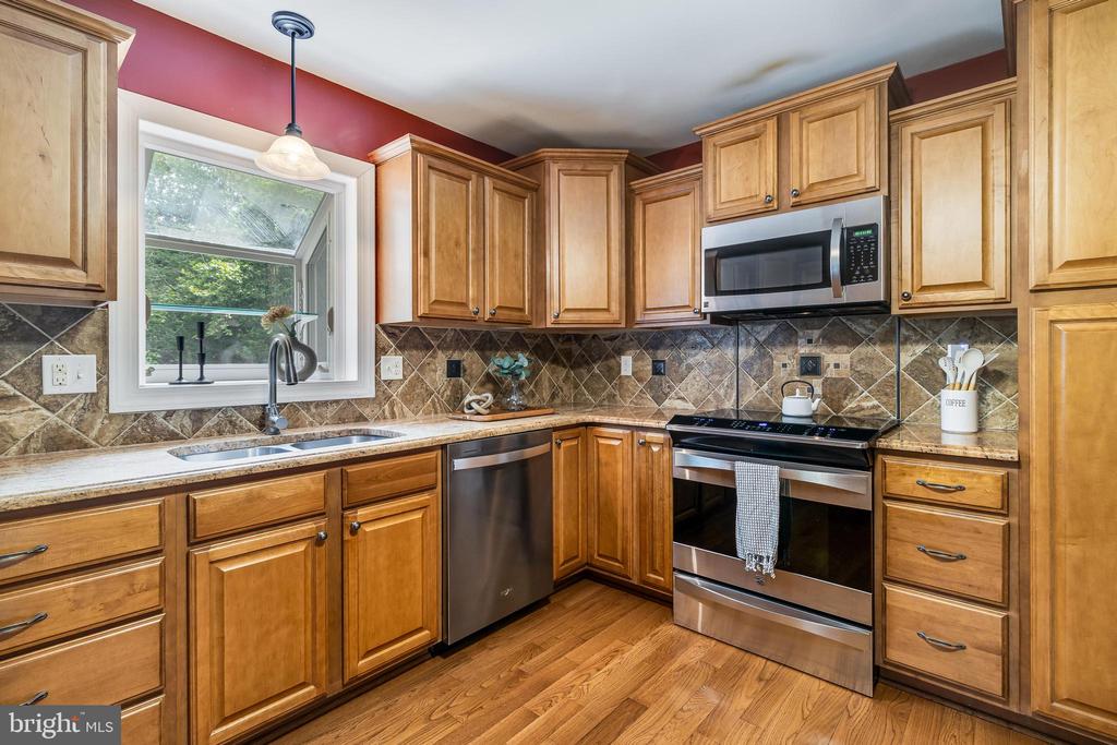 22386 LACEYS LANE