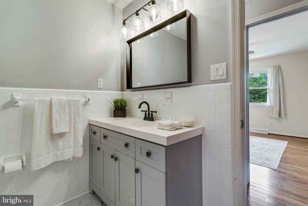 22386 LACEYS LANE