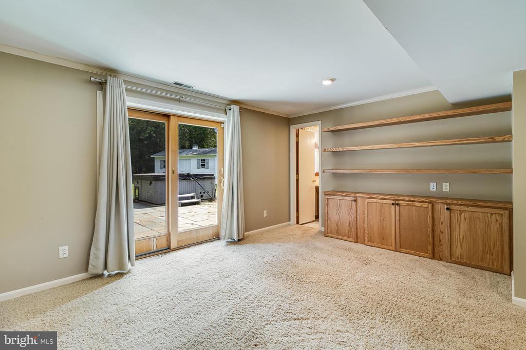 22386 LACEYS LANE