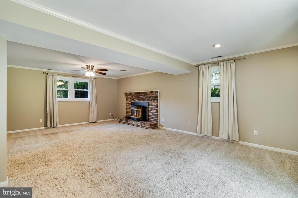 22386 LACEYS LANE