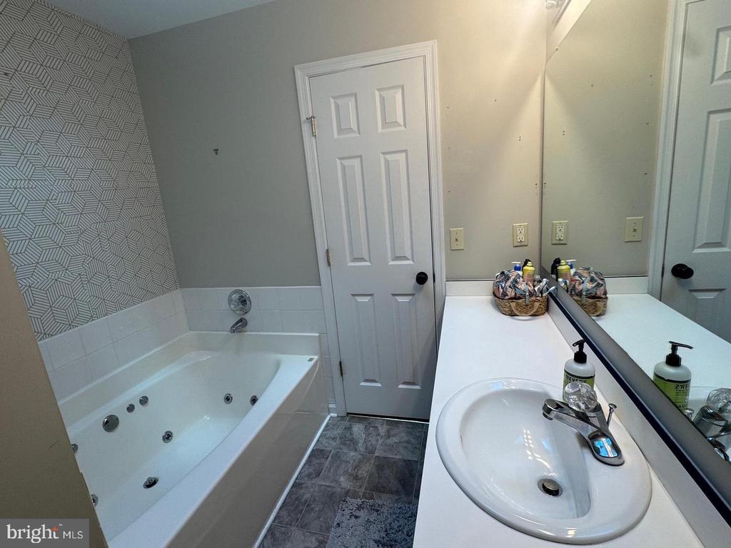 17344 POTOMAC SANDS DRIVE