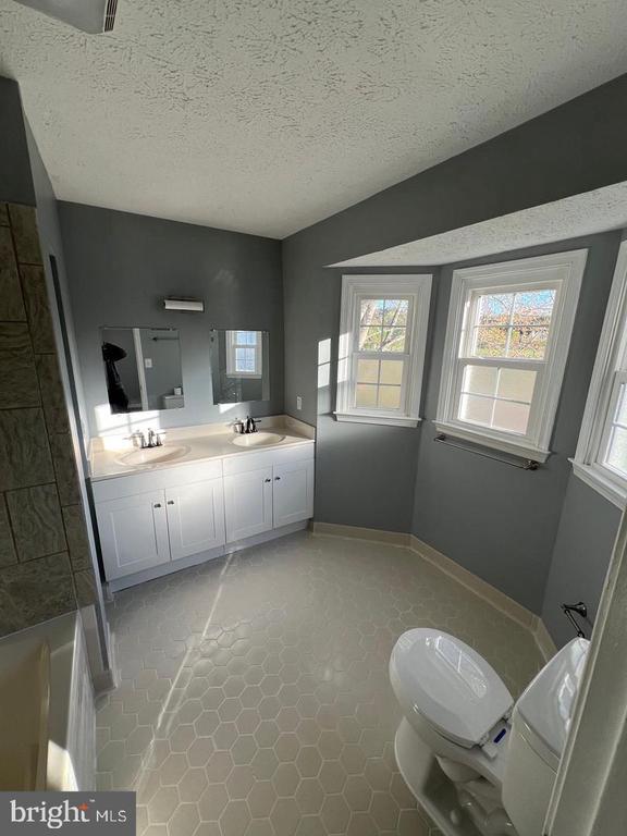 22131 SAINT JOSEPHS CIRCLE