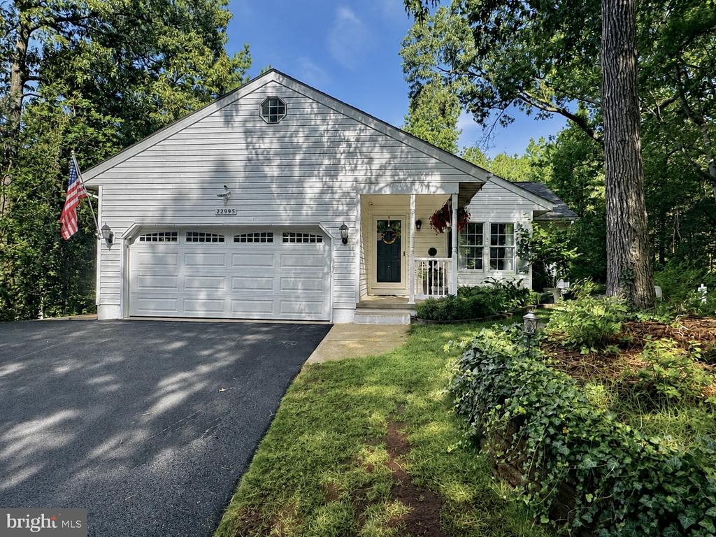 22995 WEDGEWOOD LANE