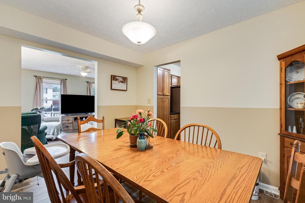 21395 CARMEN WOODS DRIVE