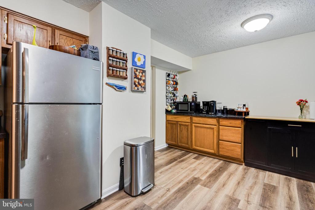 21395 CARMEN WOODS DRIVE