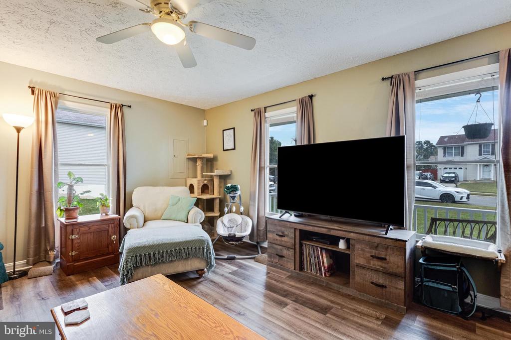 21395 CARMEN WOODS DRIVE