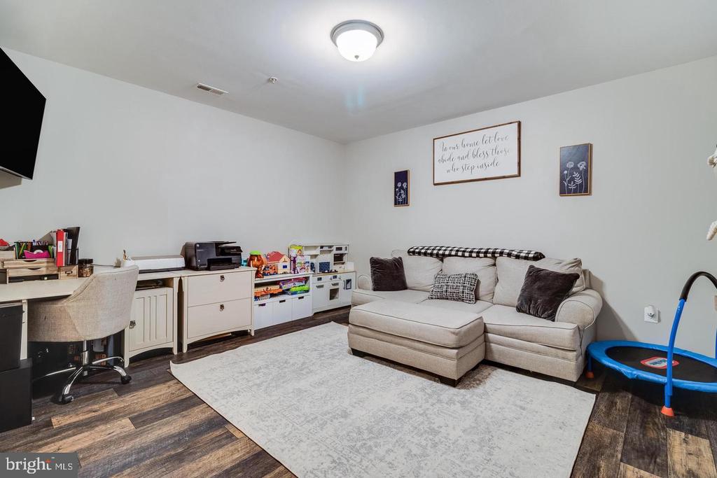 41517 MARGROVE CIRCLE