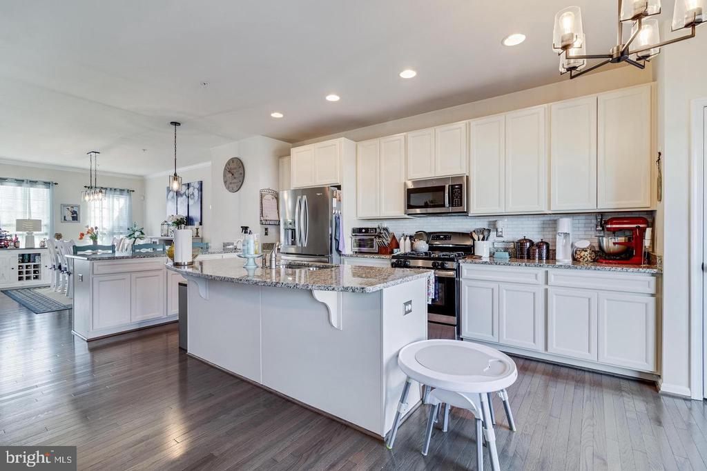 41517 MARGROVE CIRCLE