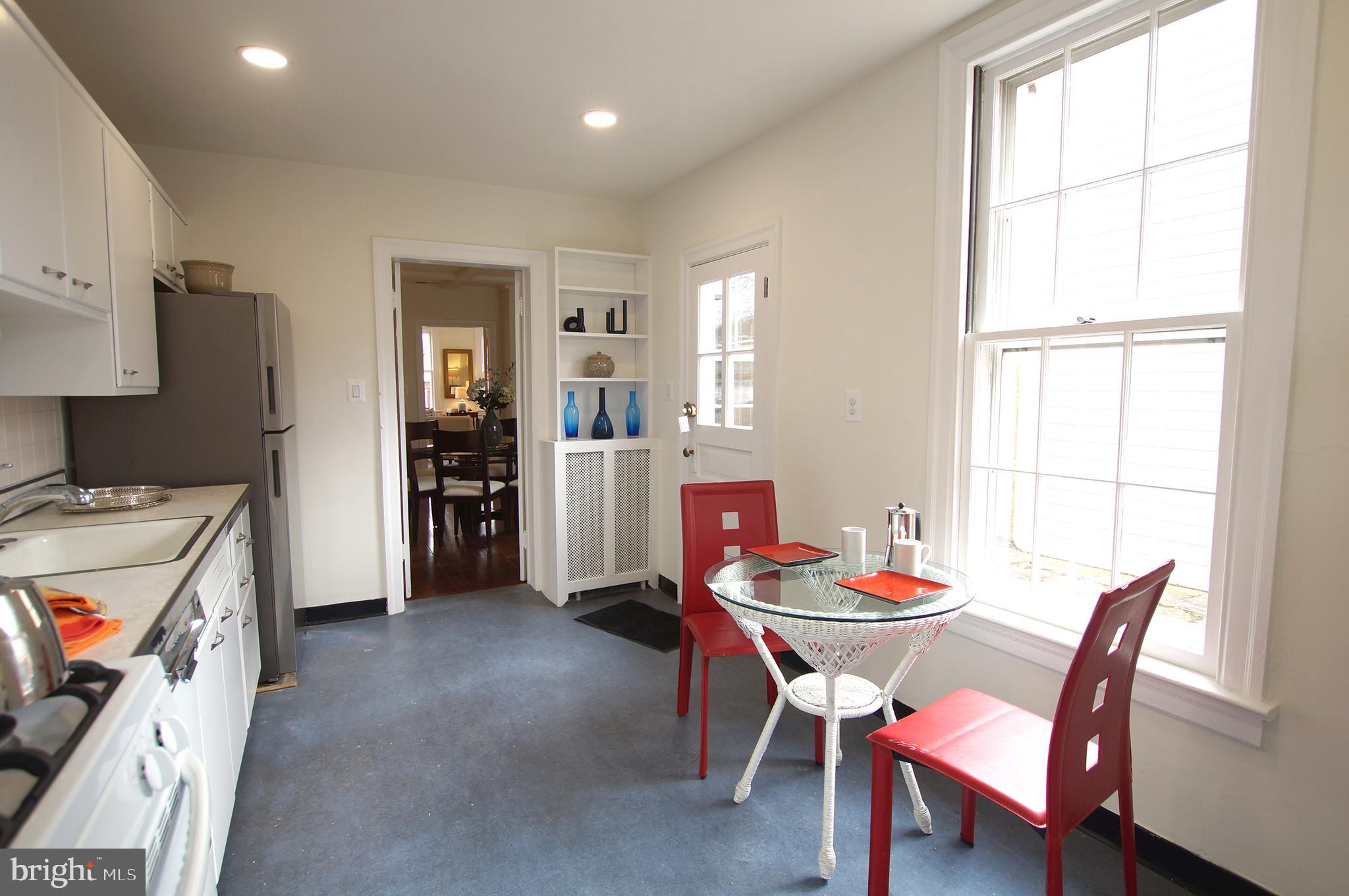 115 6TH STREET SE