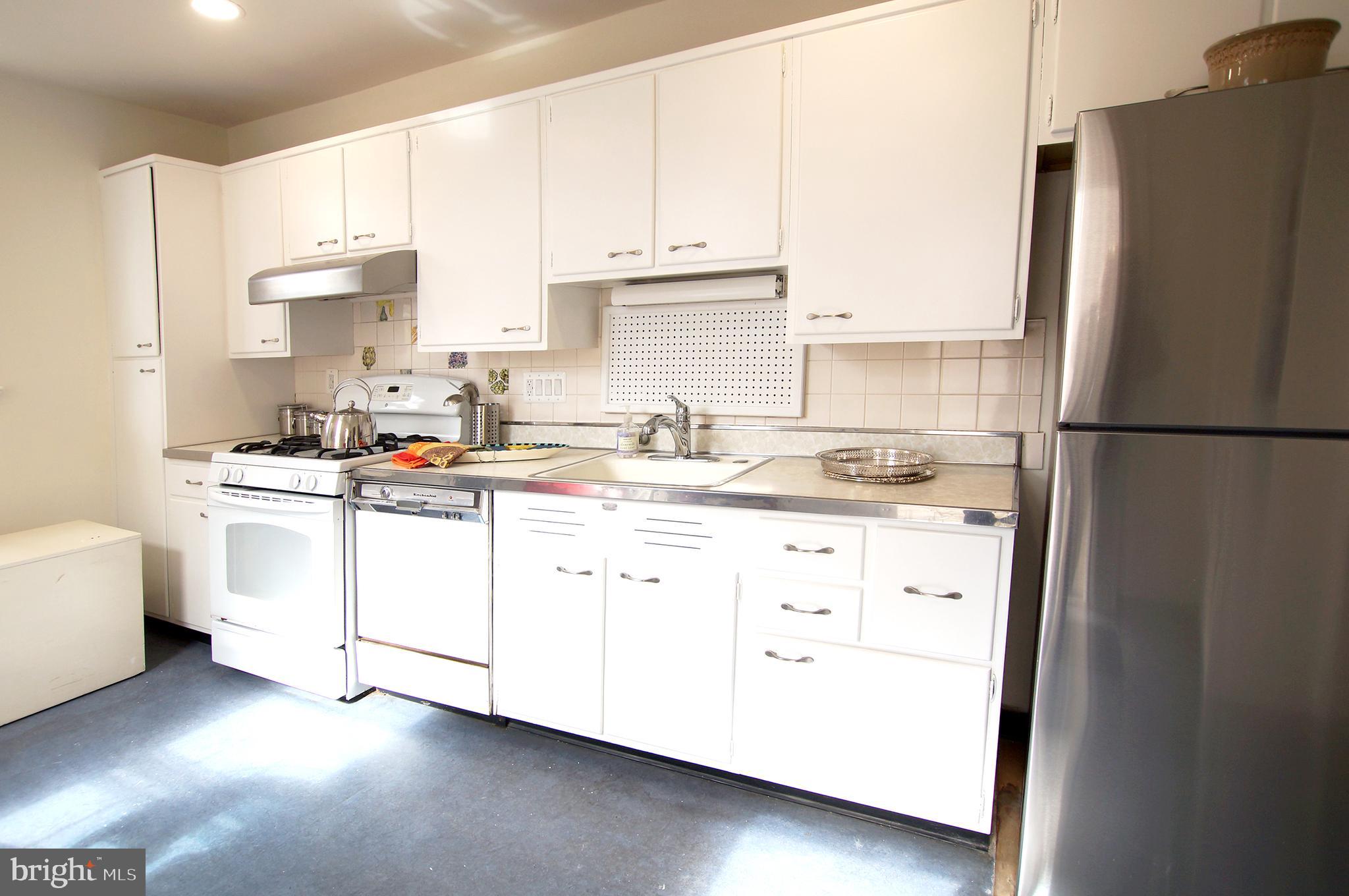 115 6TH STREET SE