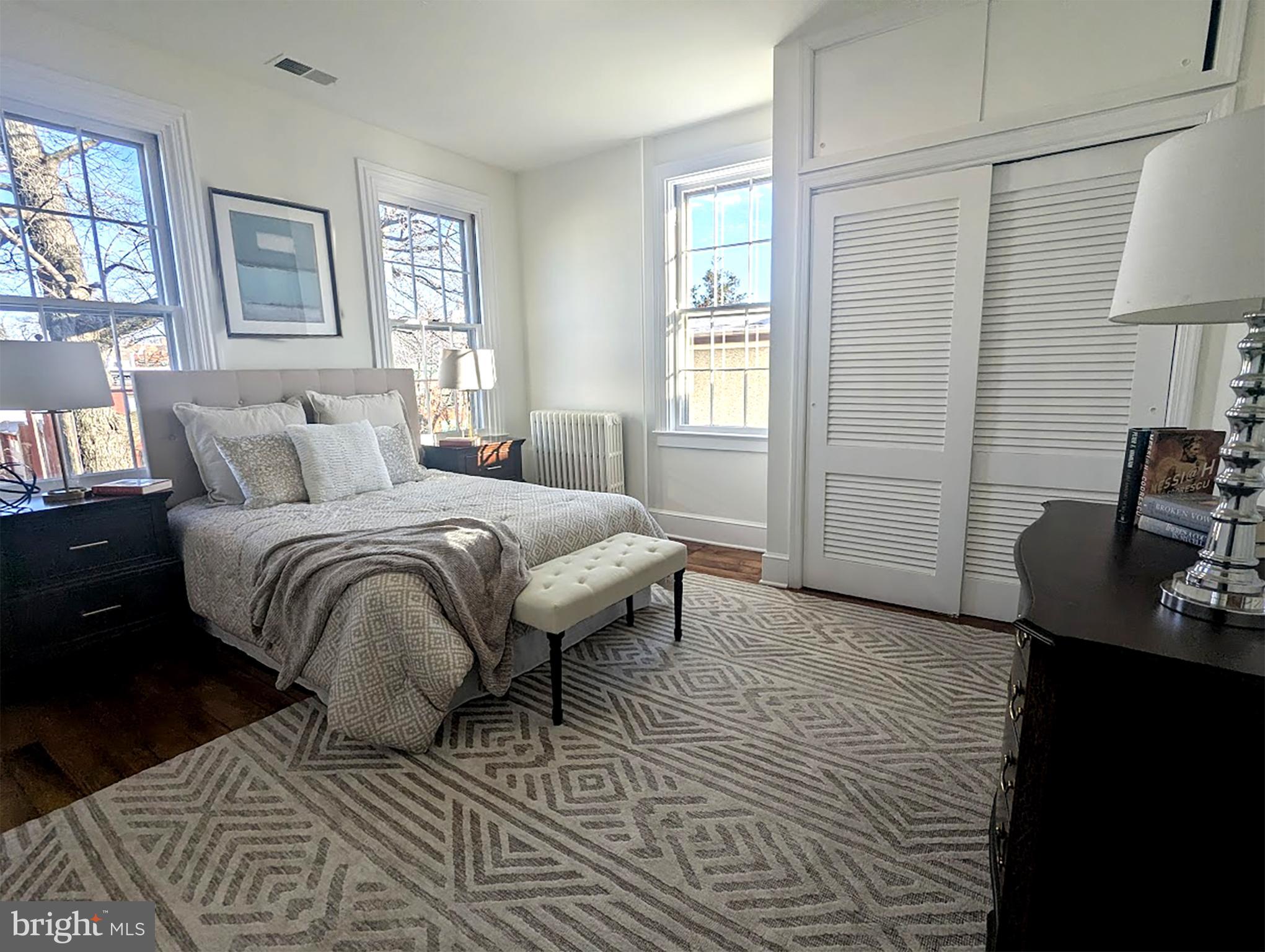 115 6TH STREET SE