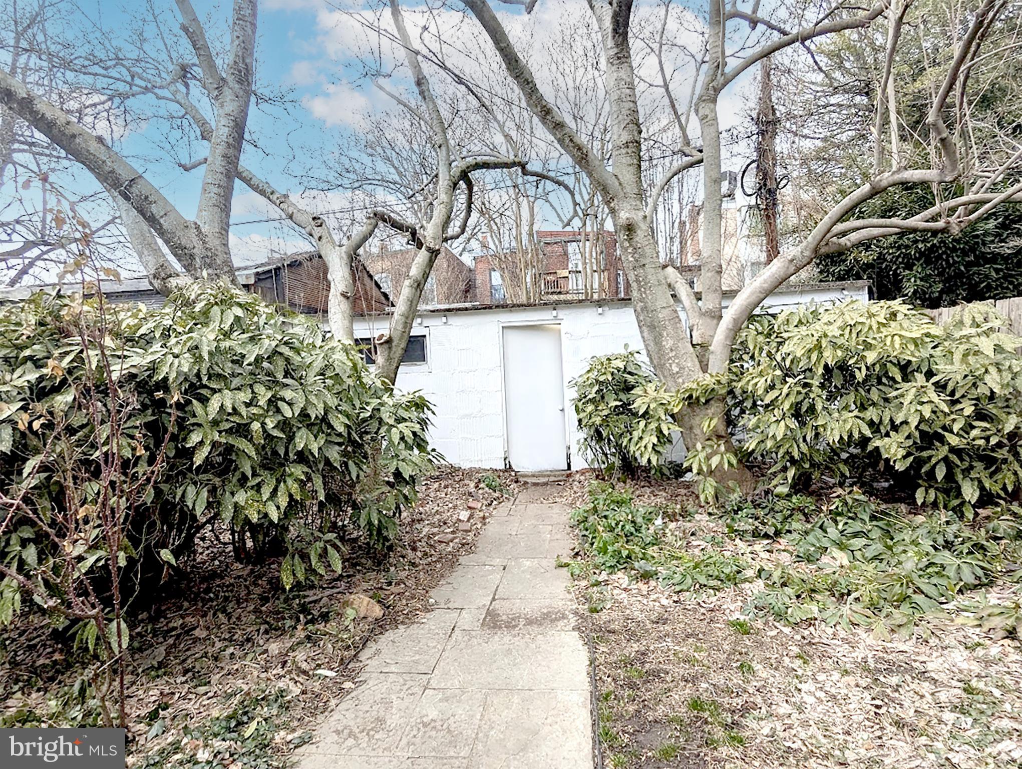 115 6TH STREET SE