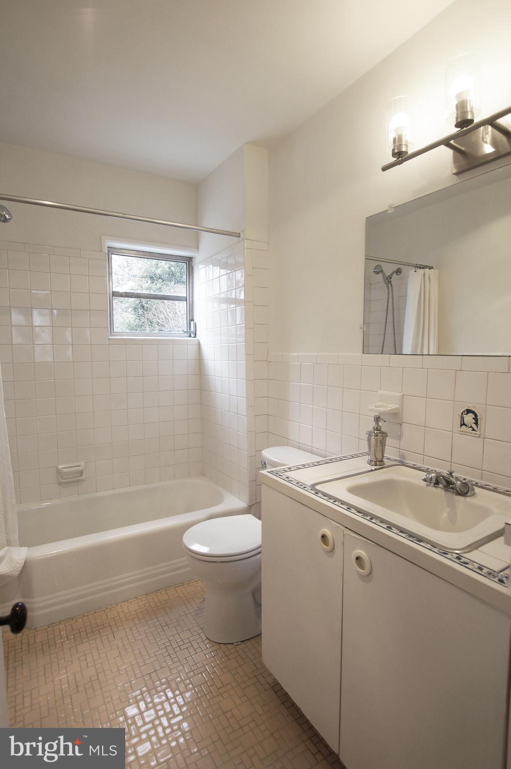 115 6TH STREET SE