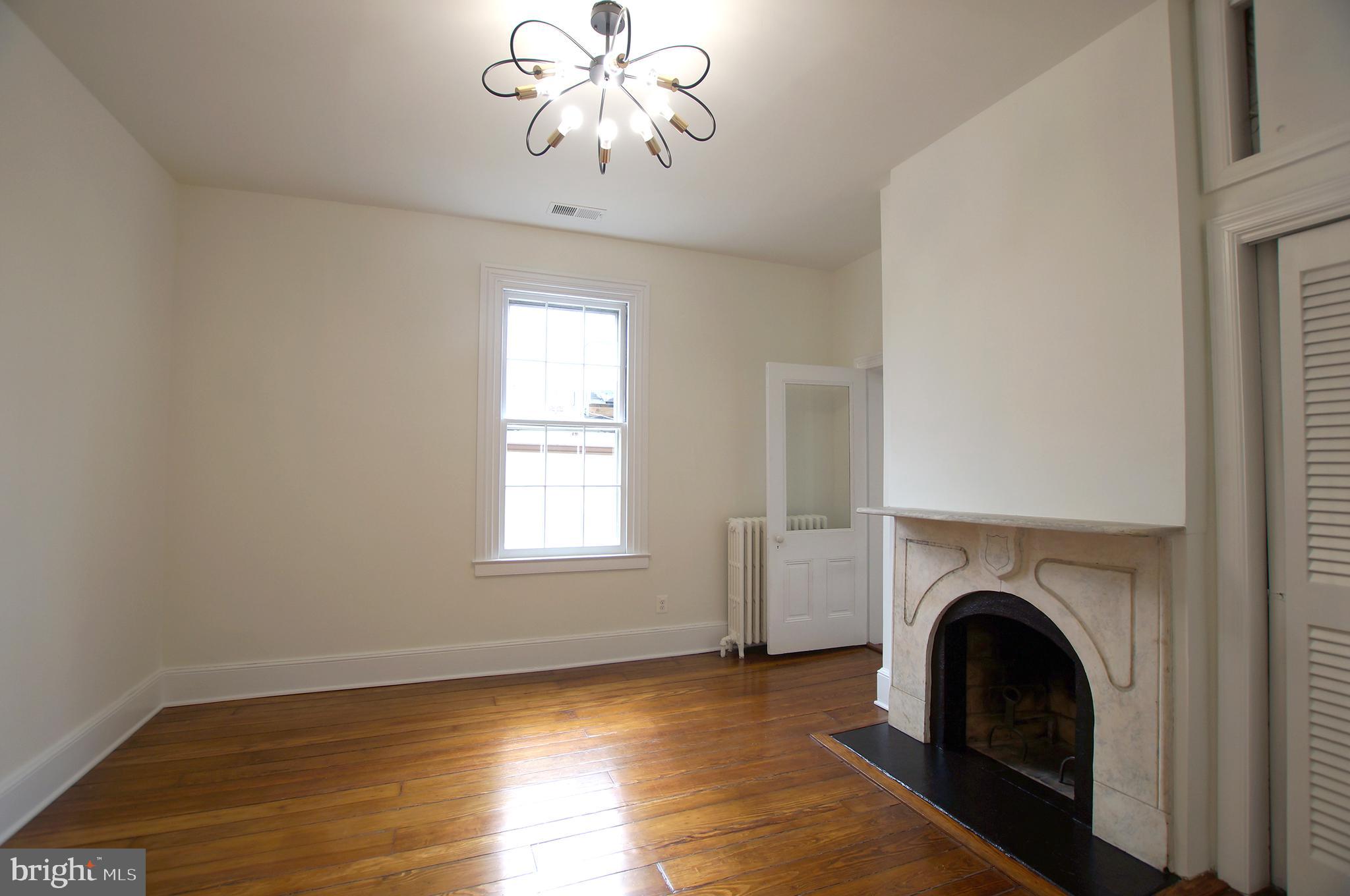 115 6TH STREET SE
