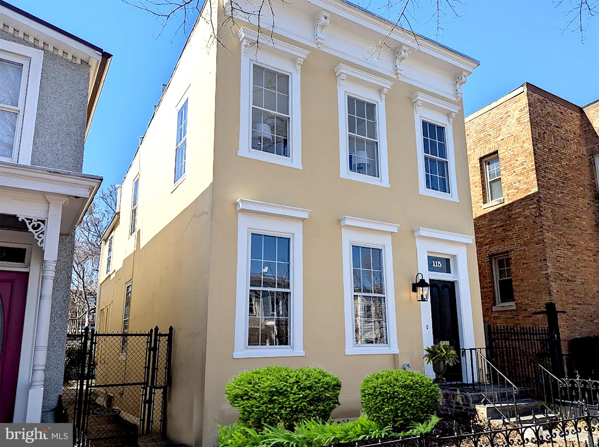 115 6TH STREET SE