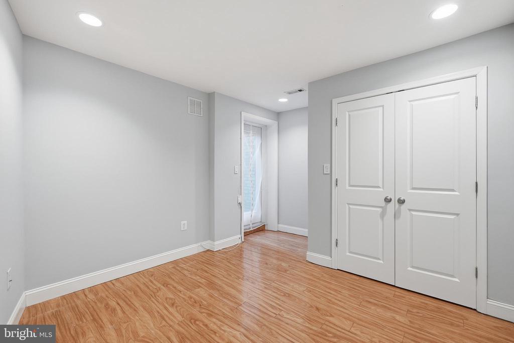 624 9TH STREET NE