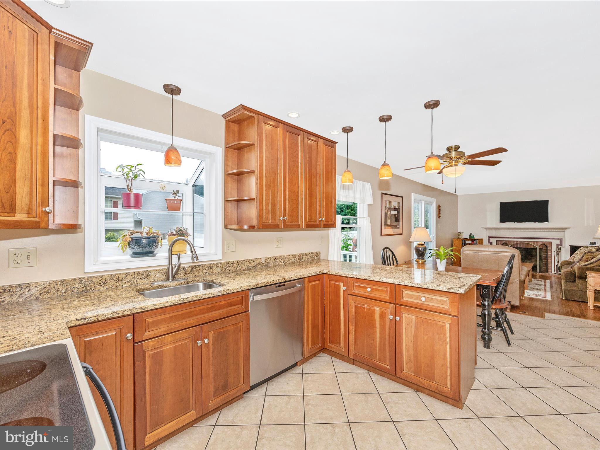 1405 HUNTING HORN LANE