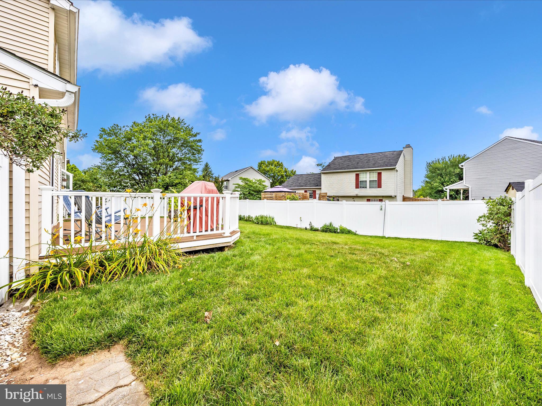 1405 HUNTING HORN LANE