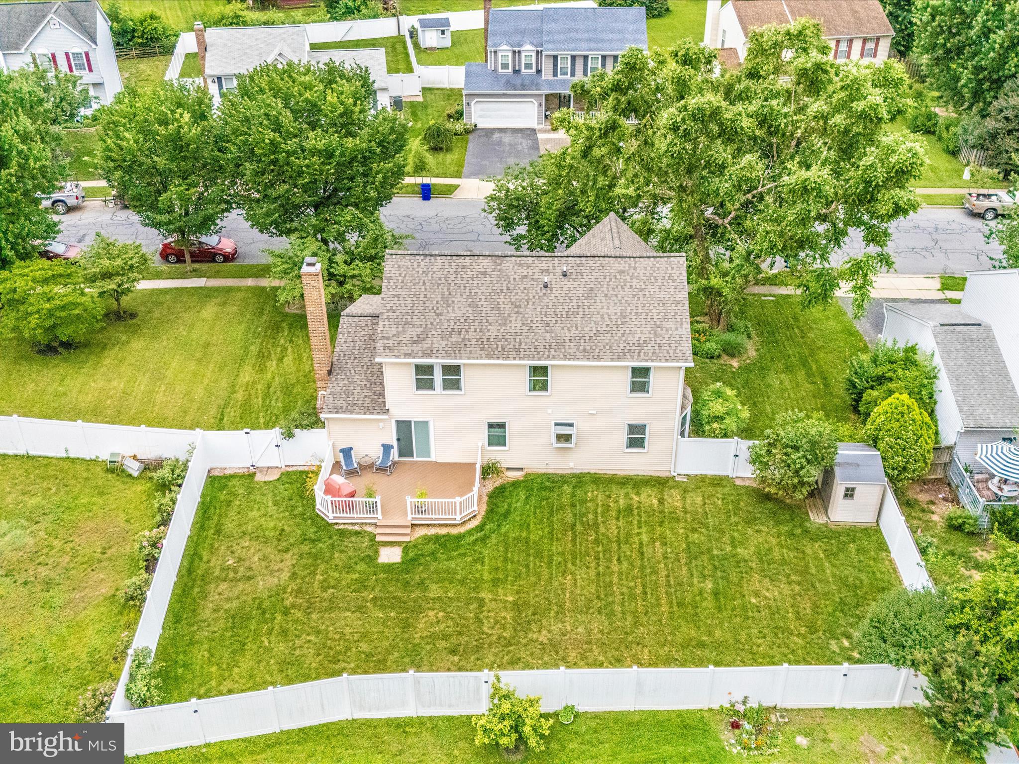 1405 HUNTING HORN LANE