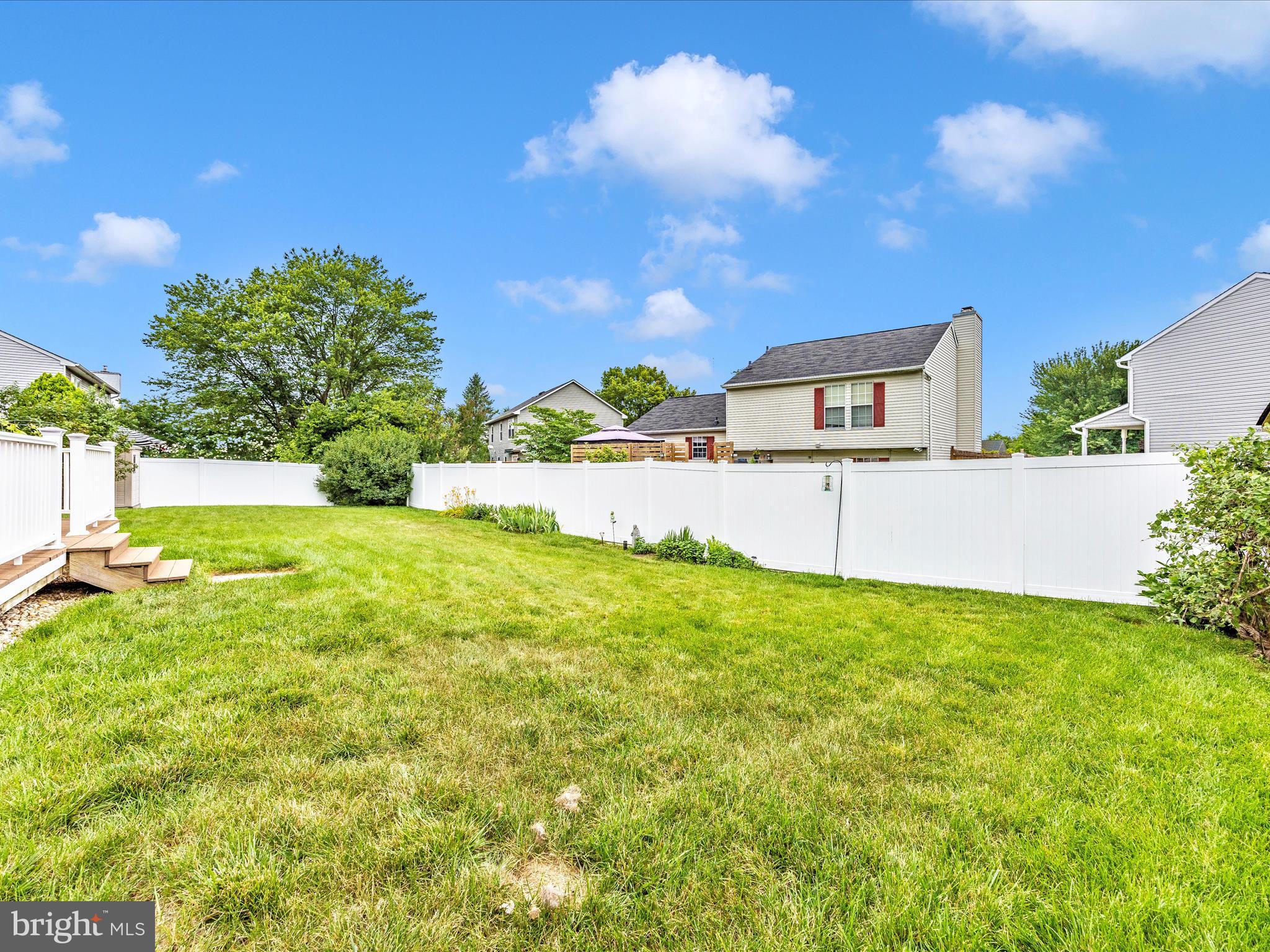 1405 HUNTING HORN LANE